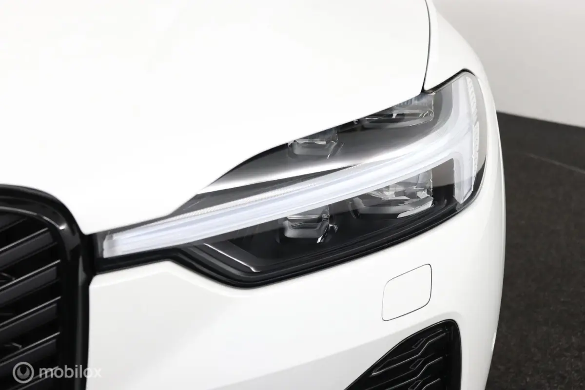 2.0 T6 Plug-in hybrid AWD Ultra Black Edition | Head Up | Panoramadak | 360 Camera | Harman Kardon | Adaptieve Cruise | BLISS
