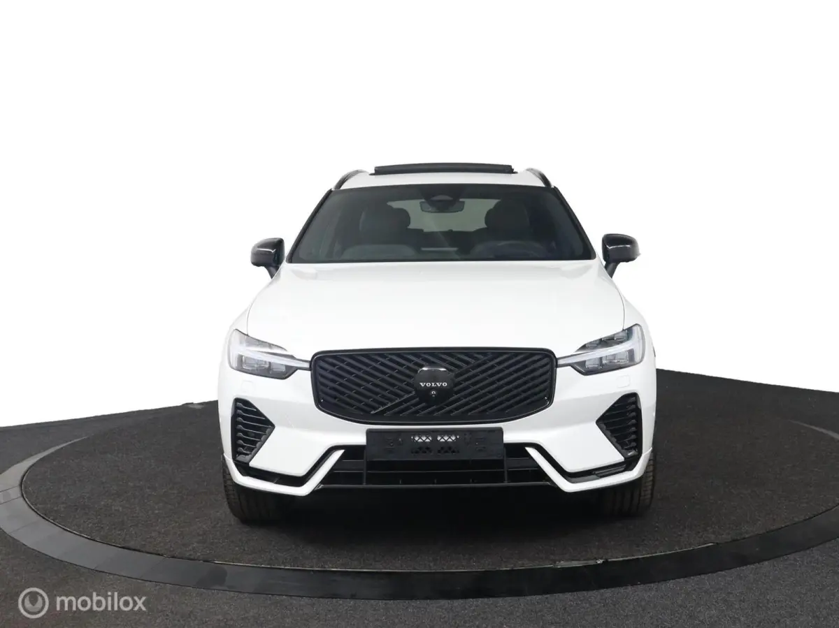 2.0 T6 Plug-in hybrid AWD Ultra Black Edition | Head Up | Panoramadak | 360 Camera | Harman Kardon | Adaptieve Cruise | BLISS