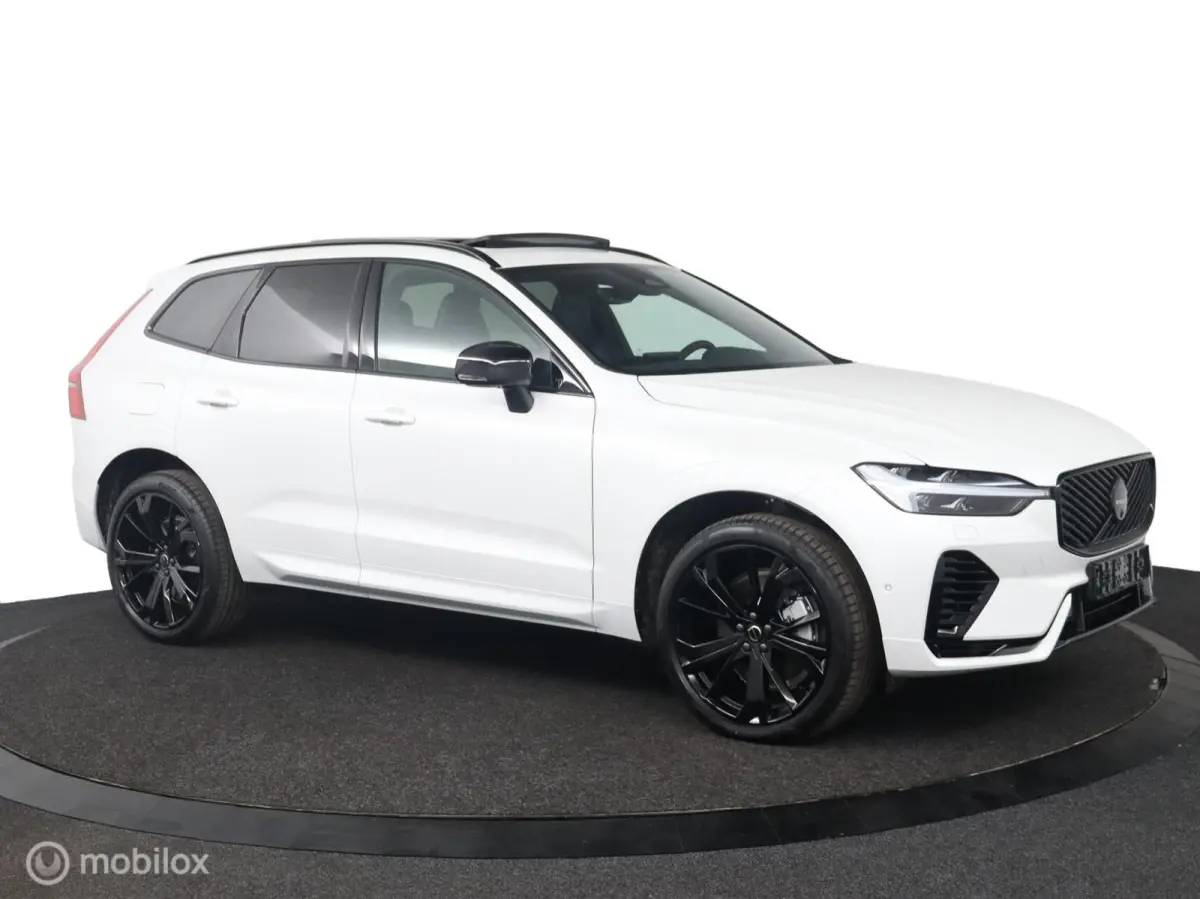 2.0 T6 Plug-in hybrid AWD Ultra Black Edition | Head Up | Panoramadak | 360 Camera | Harman Kardon | Adaptieve Cruise | BLISS
