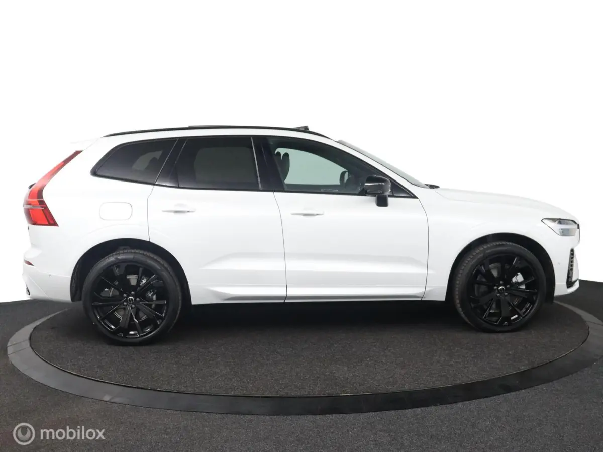 2.0 T6 Plug-in hybrid AWD Ultra Black Edition | Head Up | Panoramadak | 360 Camera | Harman Kardon | Adaptieve Cruise | BLISS