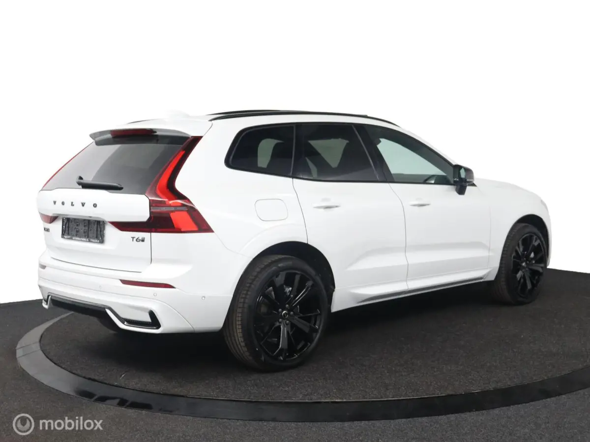 2.0 T6 Plug-in hybrid AWD Ultra Black Edition | Head Up | Panoramadak | 360 Camera | Harman Kardon | Adaptieve Cruise | BLISS