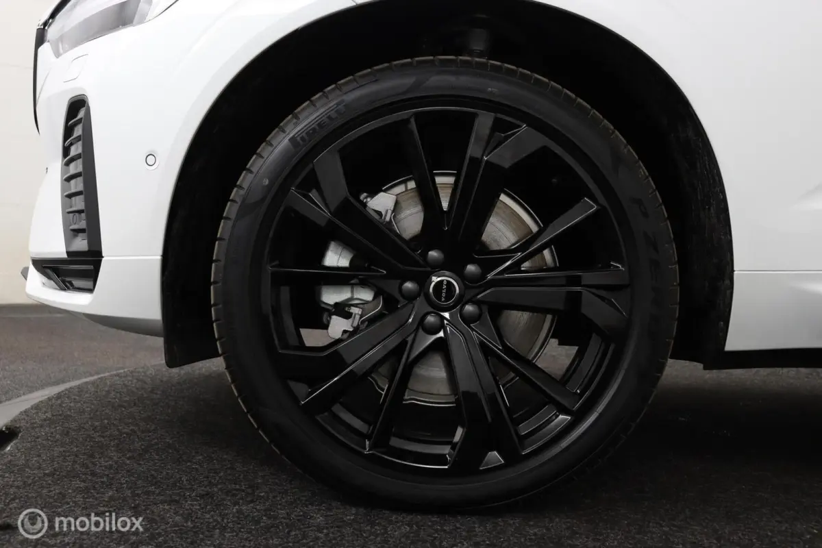 2.0 T6 Plug-in hybrid AWD Ultra Black Edition | Head Up | Panoramadak | 360 Camera | Harman Kardon | Adaptieve Cruise | BLISS