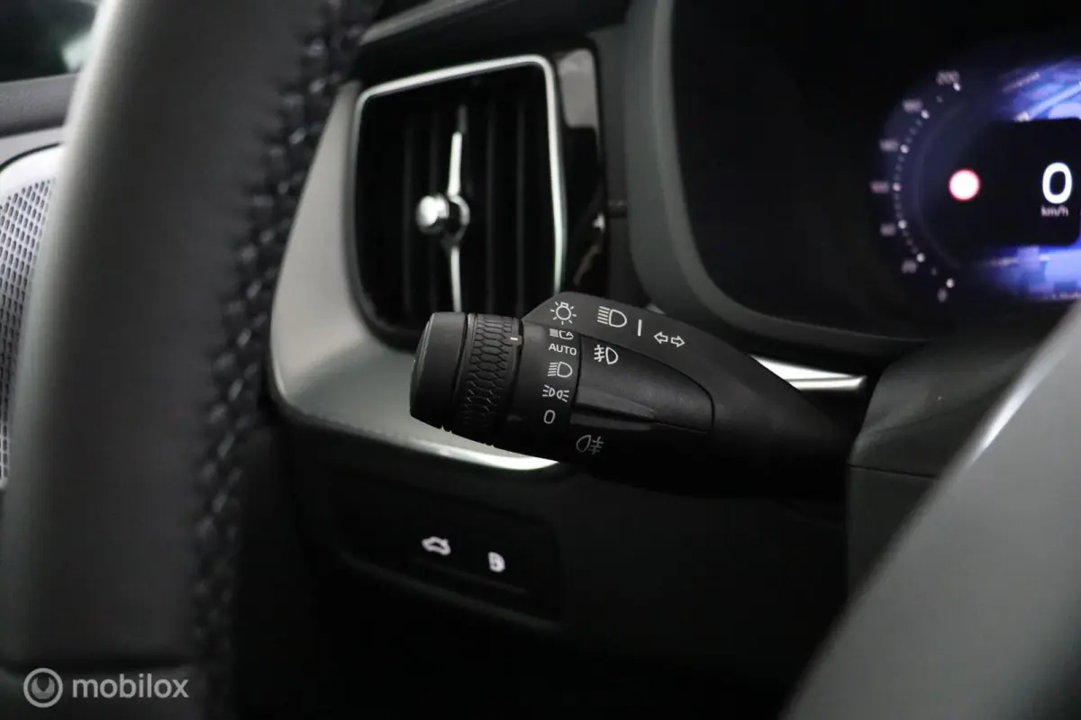 2.0 T6 Plug-in hybrid AWD Ultra Black Edition | Head Up | Panoramadak | 360 Camera | Harman Kardon | Adaptieve Cruise | BLISS