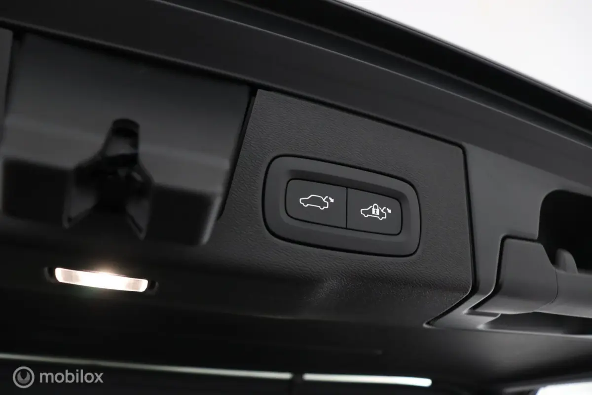 2.0 T6 Plug-in hybrid AWD Ultra Black Edition | Head Up | Panoramadak | 360 Camera | Harman Kardon | Adaptieve Cruise | BLISS