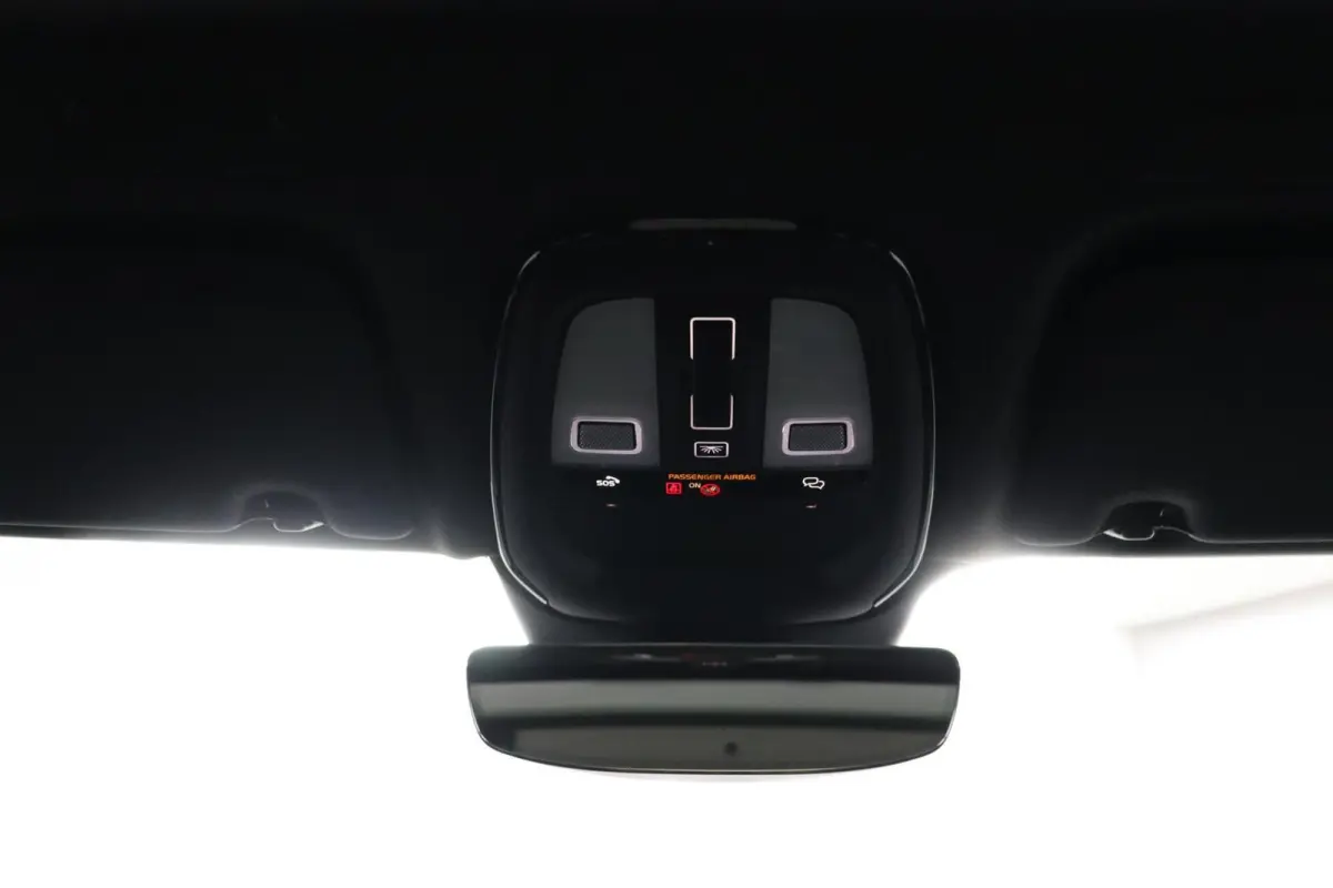 2.0 T6 Plug-in hybrid AWD Ultra Black Edition | Head Up | Panoramadak | 360 Camera | Harman Kardon | Adaptieve Cruise | BLISS