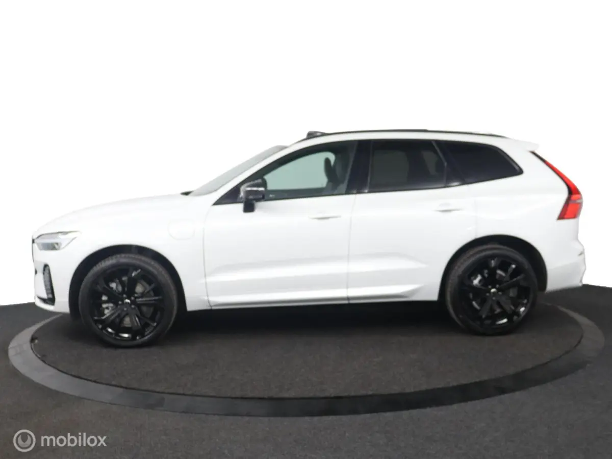 2.0 T6 Plug-in hybrid AWD Ultra Black Edition | Head Up | Panoramadak | 360 Camera | Harman Kardon | Adaptieve Cruise | BLISS