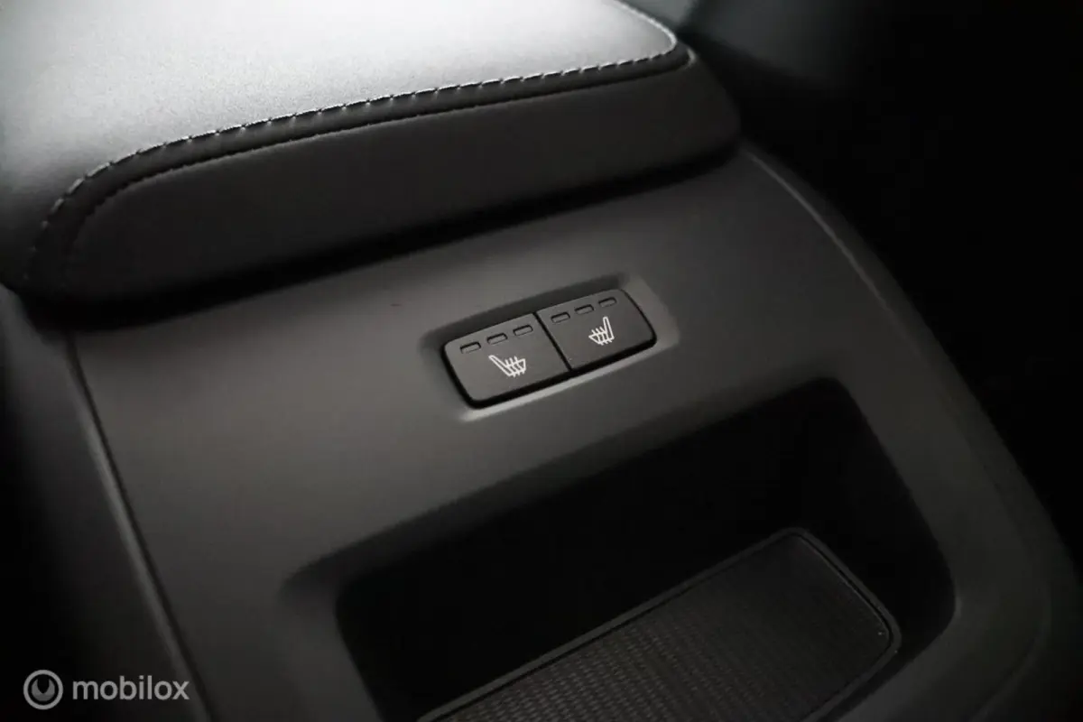 2.0 T6 Plug-in hybrid AWD Ultra Black Edition | Head Up | Panoramadak | 360 Camera | Harman Kardon | Adaptieve Cruise | BLISS