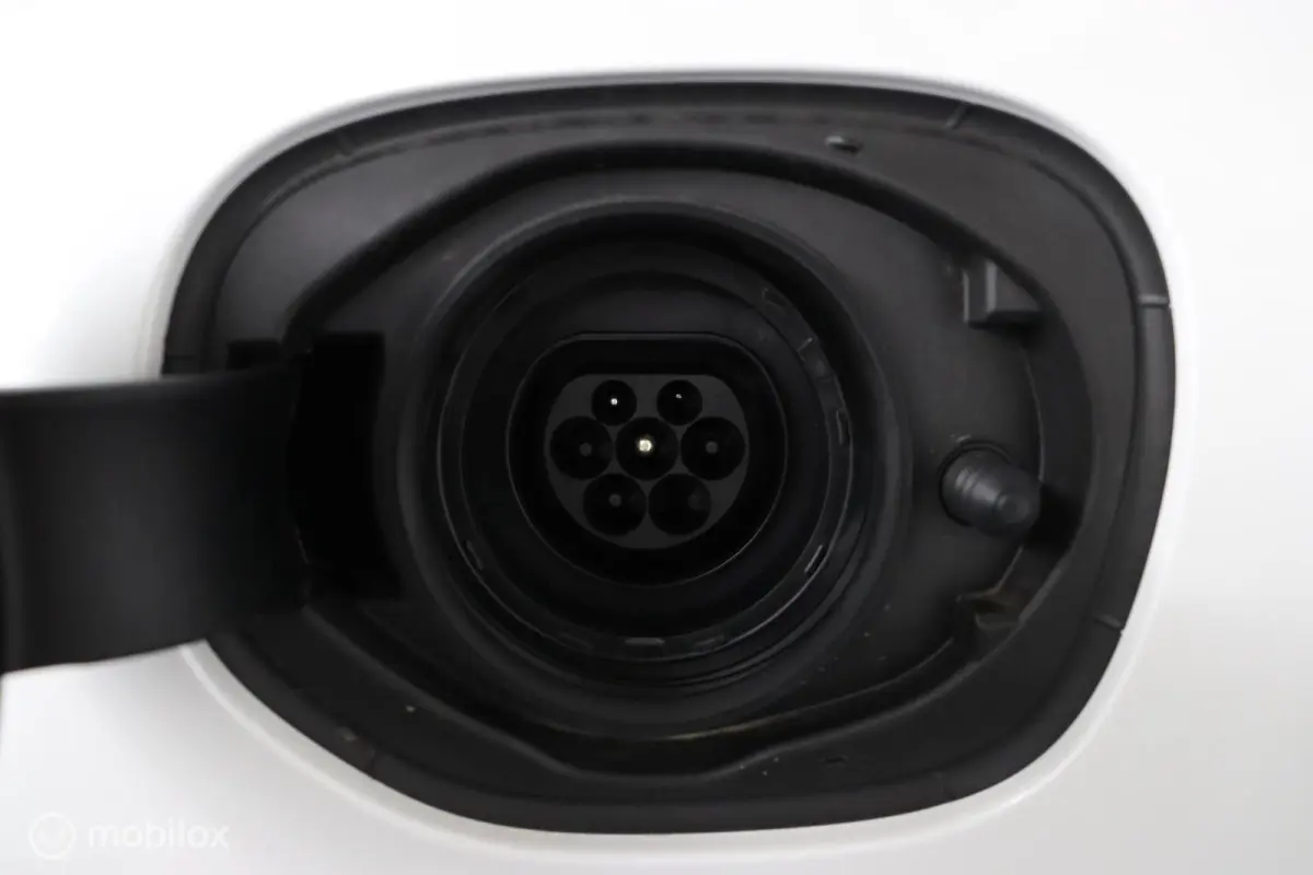 2.0 T6 Plug-in hybrid AWD Ultra Black Edition | Head Up | Panoramadak | 360 Camera | Harman Kardon | Adaptieve Cruise | BLISS