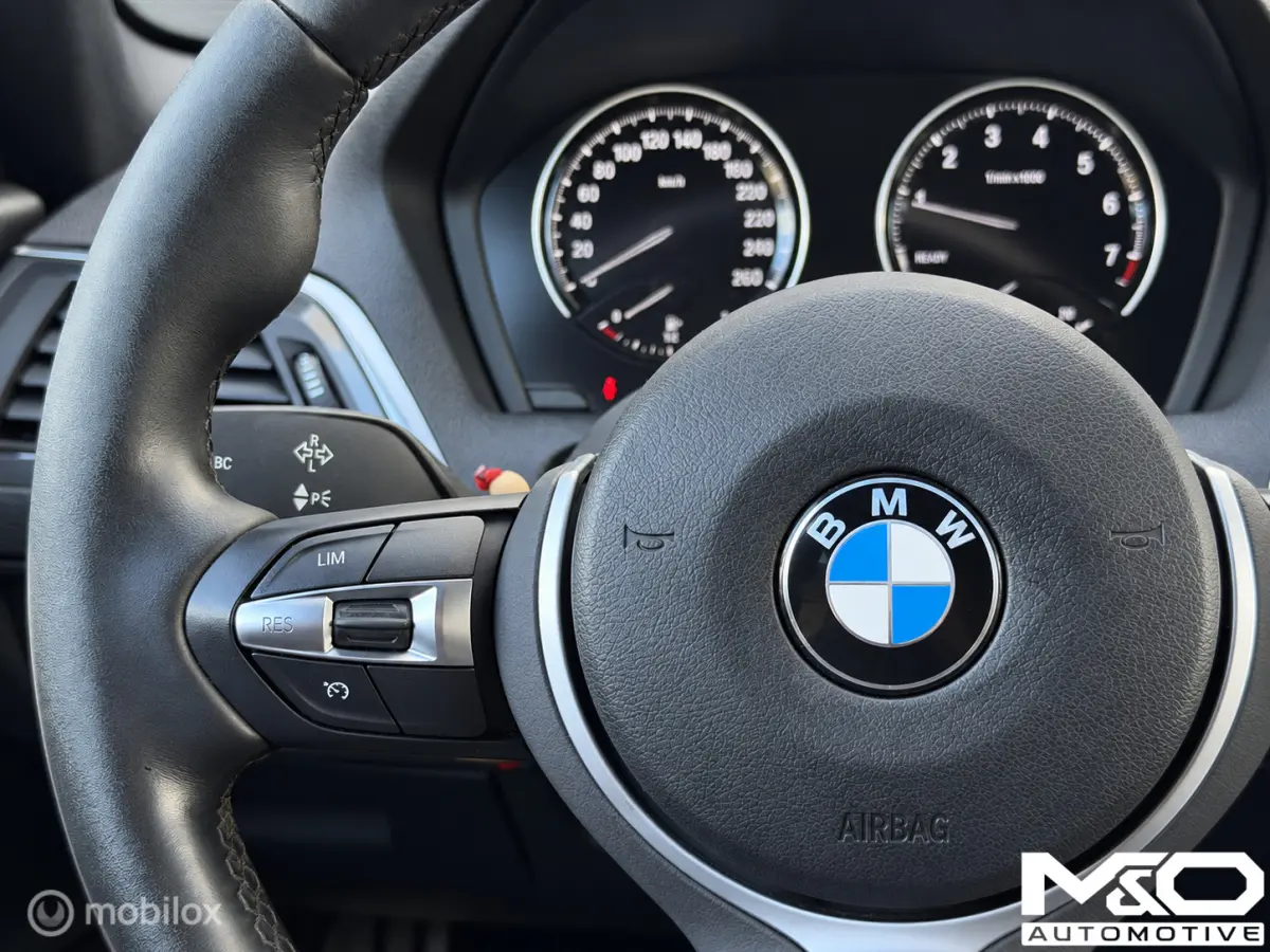 118i | High Executive | M Sport Shadow | STOELVW