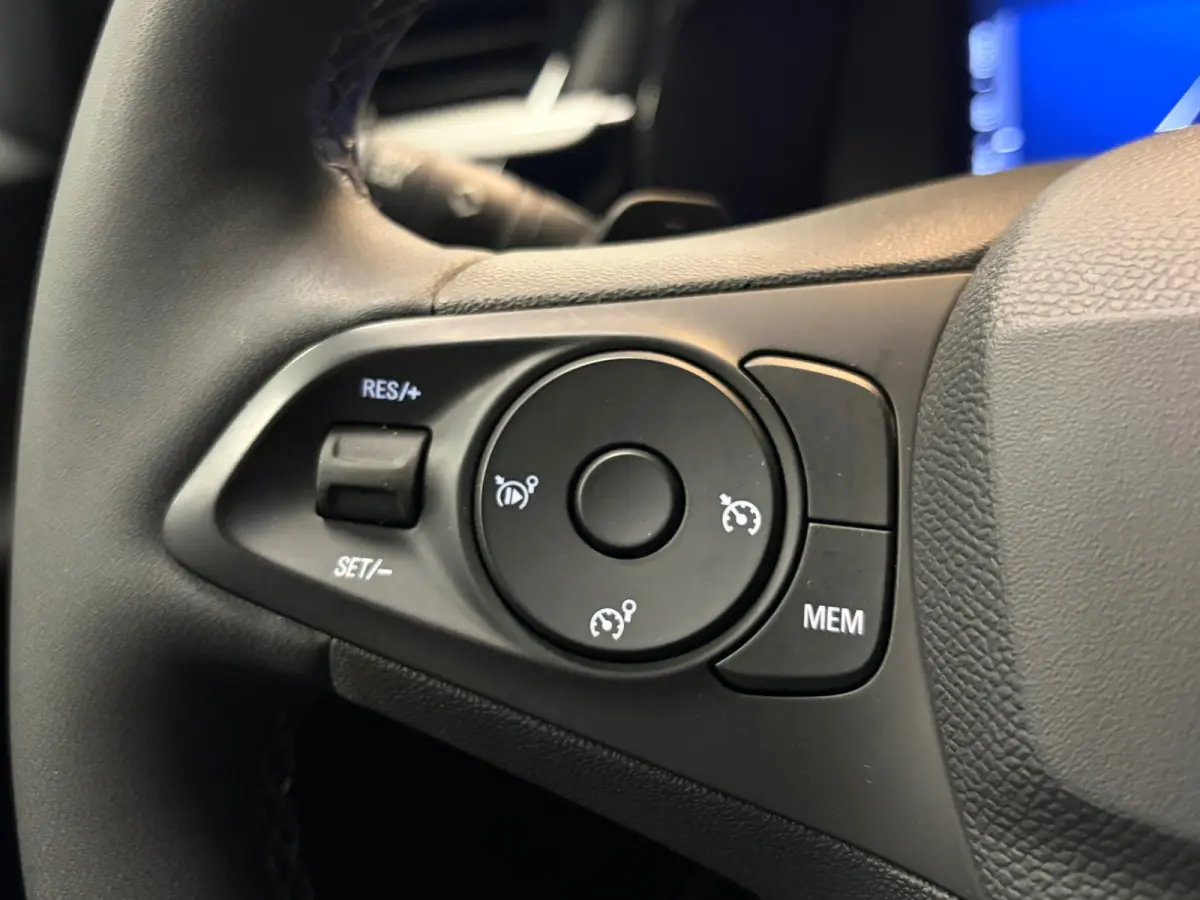 GS 1.2 Turbo Hybrid 145pk Automaat | Camera | Climate control | Dodehoeksensoren |