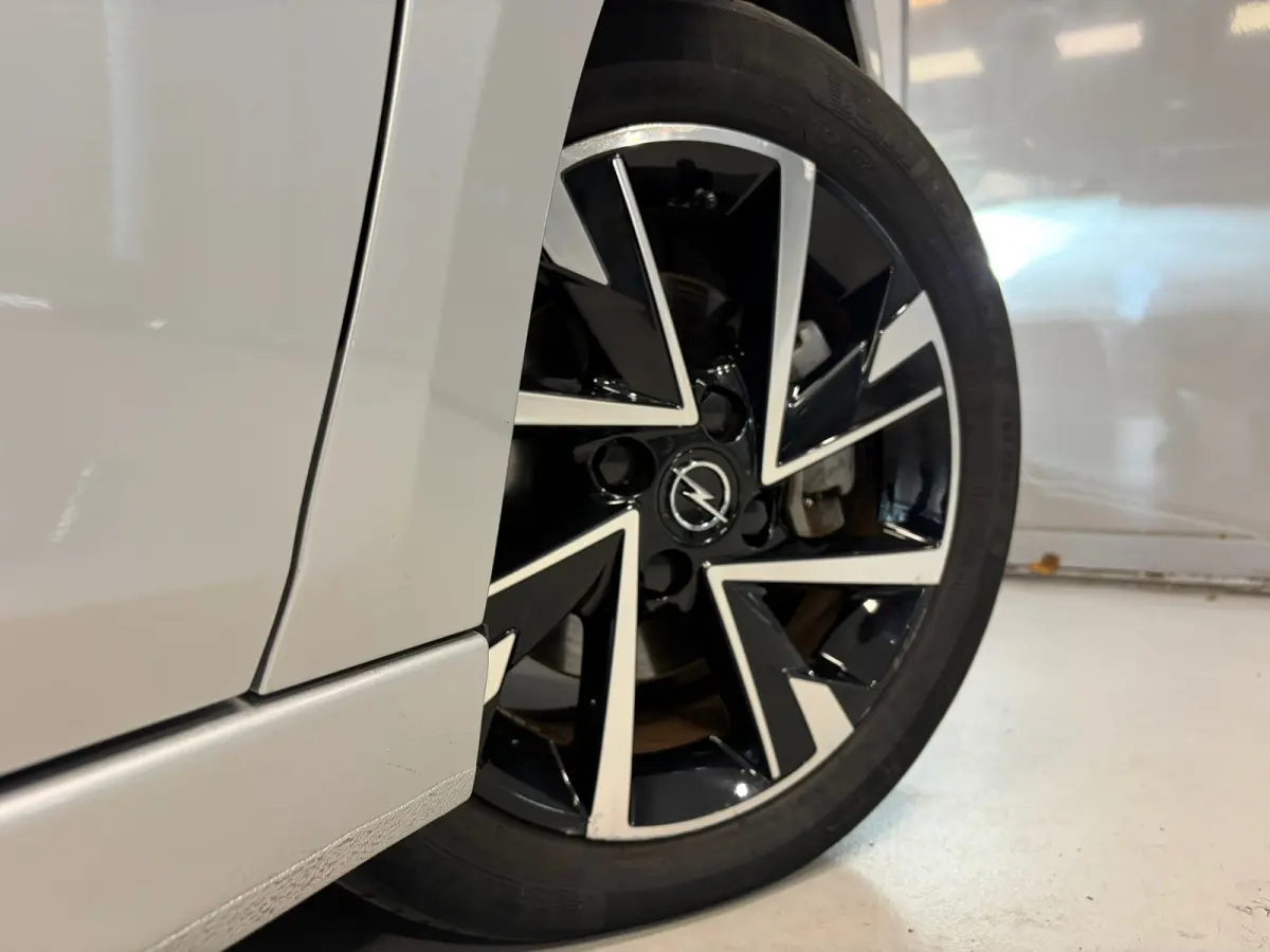 GS 1.2 Turbo Hybrid 145pk Automaat | Camera | Climate control | Dodehoeksensoren |