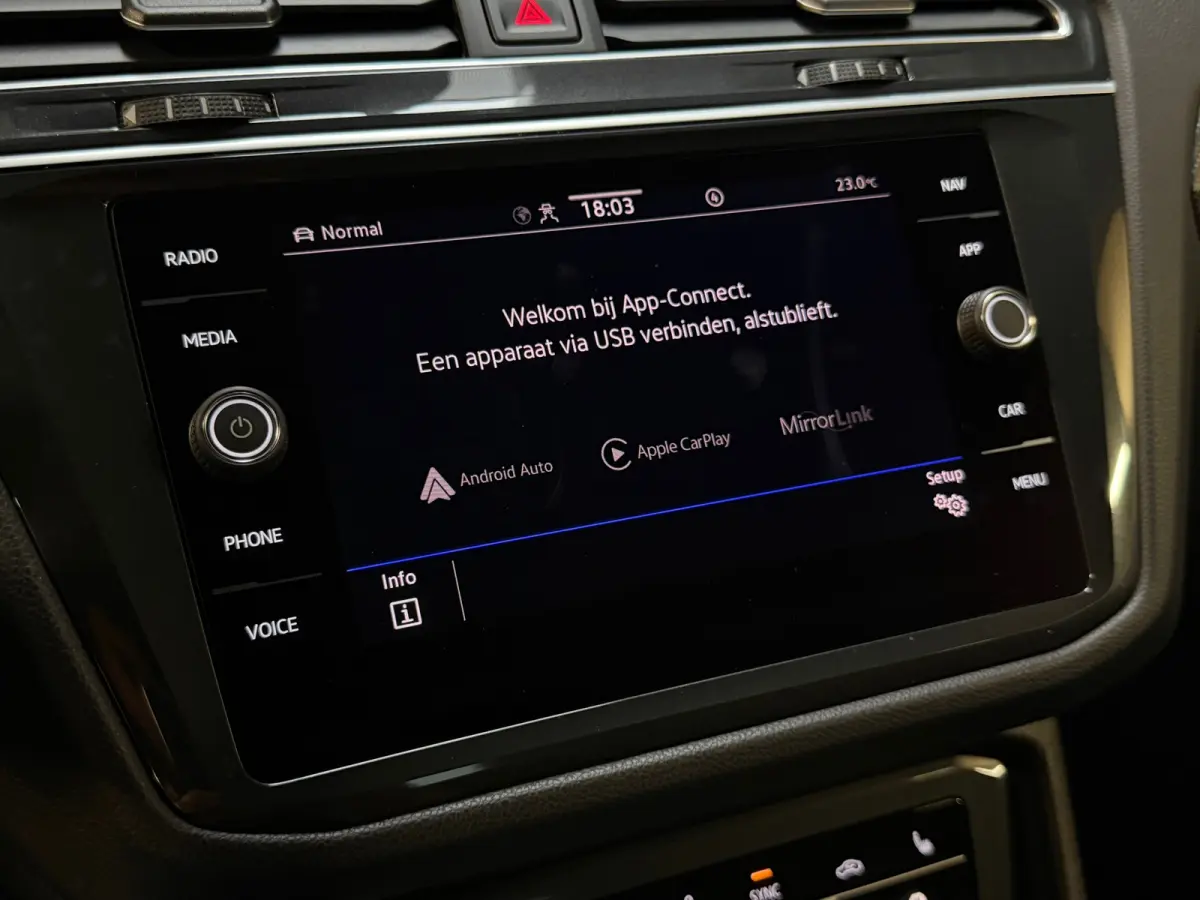 1.5 TSI 3X R-LINE |PANO|HuD|IQ LIGHTS|ACC|LANE ASSIST|CARPLAY|TREKHAAK|SFEERVERLICHTING|20 INCH|2021|BOMVOL!