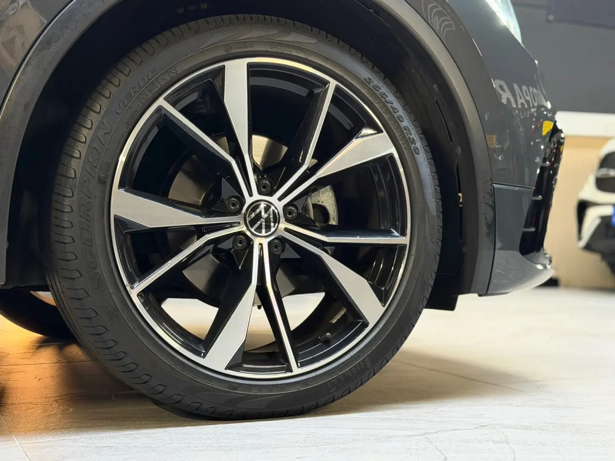 1.5 TSI 3X R-LINE |PANO|HuD|IQ LIGHTS|ACC|LANE ASSIST|CARPLAY|TREKHAAK|SFEERVERLICHTING|20 INCH|2021|BOMVOL!
