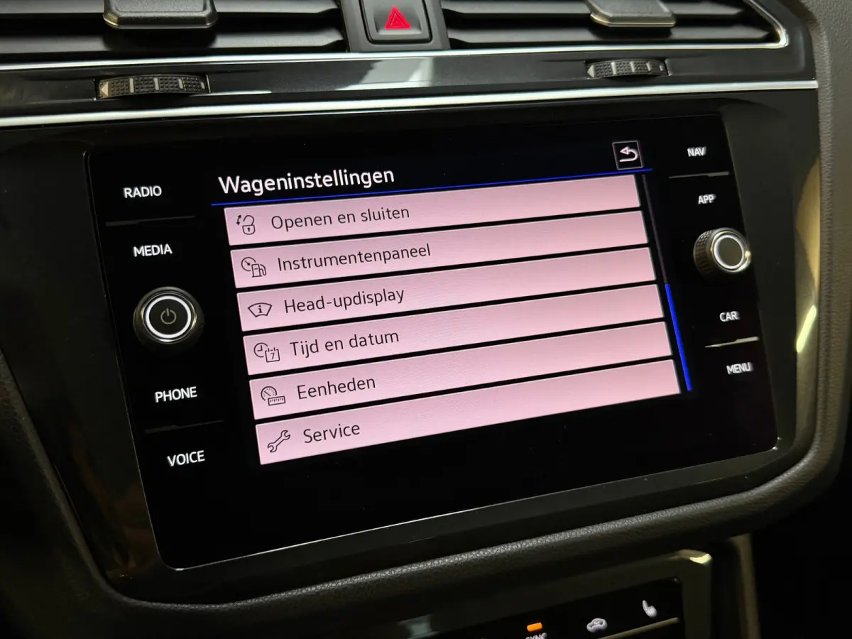 1.5 TSI 3X R-LINE |PANO|HuD|IQ LIGHTS|ACC|LANE ASSIST|CARPLAY|TREKHAAK|SFEERVERLICHTING|20 INCH|2021|BOMVOL!