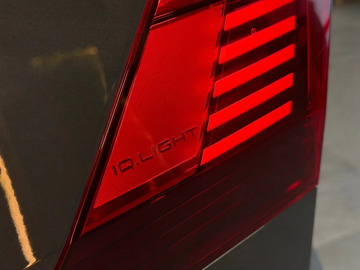 1.5 TSI 3X R-LINE |PANO|HuD|IQ LIGHTS|ACC|LANE ASSIST|CARPLAY|TREKHAAK|SFEERVERLICHTING|20 INCH|2021|BOMVOL!