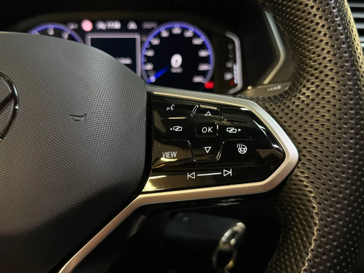 1.5 TSI 3X R-LINE |PANO|HuD|IQ LIGHTS|ACC|LANE ASSIST|CARPLAY|TREKHAAK|SFEERVERLICHTING|20 INCH|2021|BOMVOL!