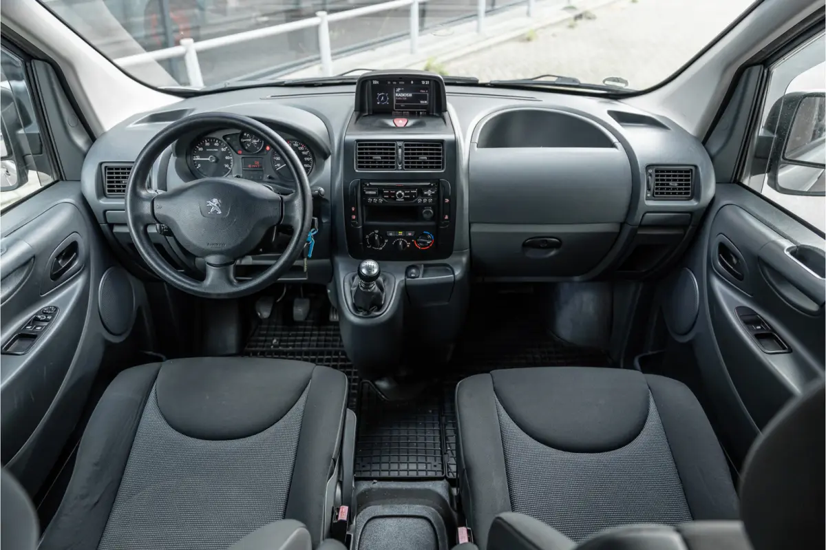 229 2.0 HDI L2H1 DC | Dubbel cabine | Airco | Trekhaak | Bluetooth | PDC | 5-Zitter | Orig. NL auto | Nieuwe APK