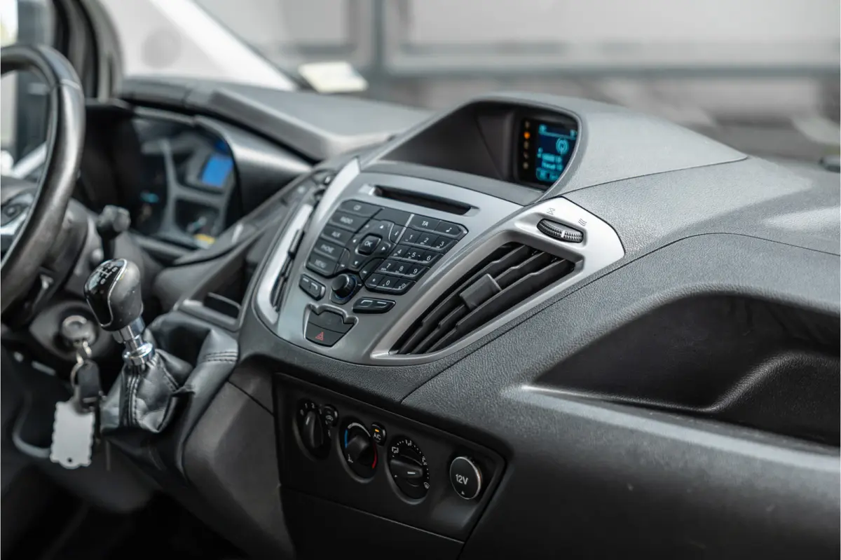 270 2.2 TDCI | Cruise control | PDC | Airco | 3-Zitter | Trekhaak | Bluetooth | Orig. NL auto | Nieuwe APK