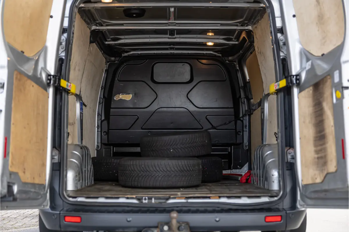 270 2.2 TDCI | Cruise control | PDC | Airco | 3-Zitter | Trekhaak | Bluetooth | Orig. NL auto | Nieuwe APK