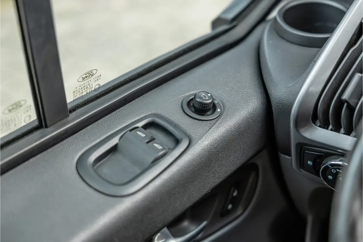 270 2.2 TDCI | Cruise control | PDC | Airco | 3-Zitter | Trekhaak | Bluetooth | Orig. NL auto | Nieuwe APK