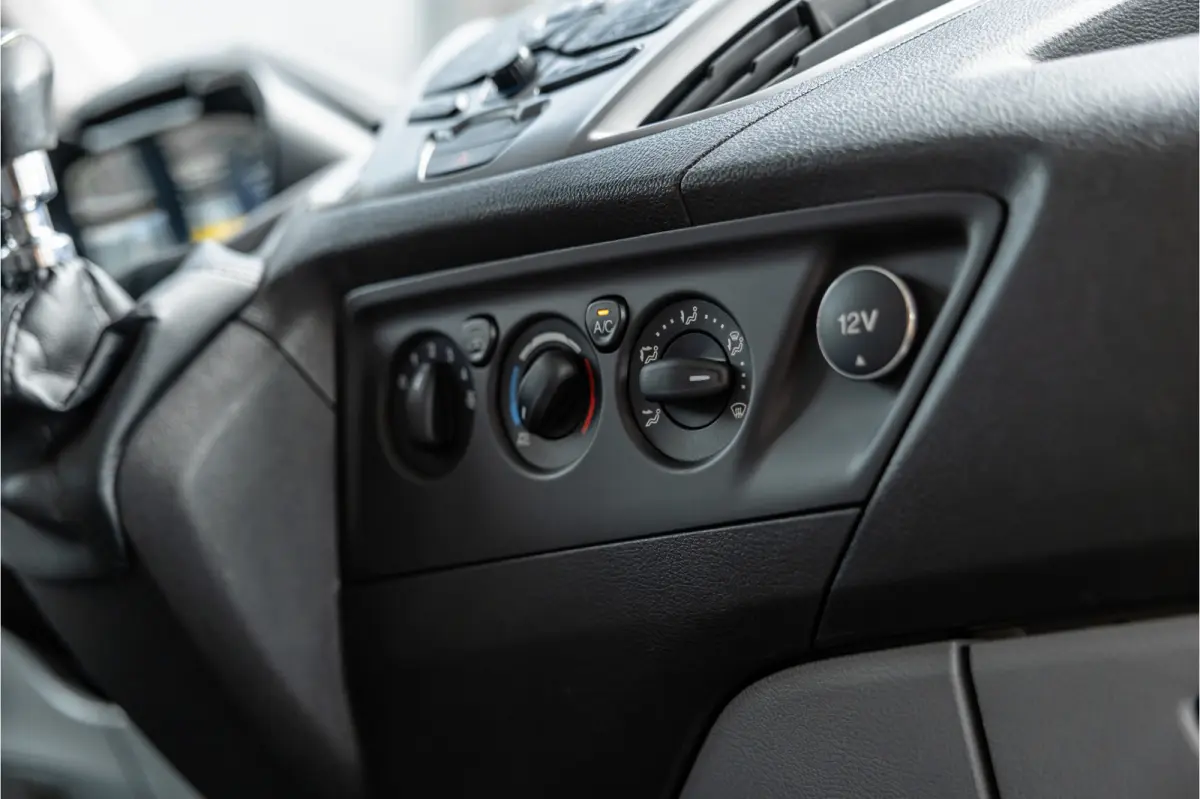 270 2.2 TDCI | Cruise control | PDC | Airco | 3-Zitter | Trekhaak | Bluetooth | Orig. NL auto | Nieuwe APK