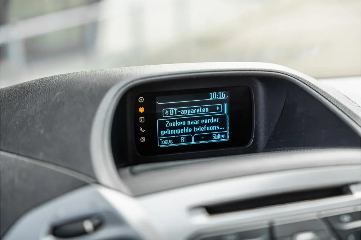270 2.2 TDCI | Cruise control | PDC | Airco | 3-Zitter | Trekhaak | Bluetooth | Orig. NL auto | Nieuwe APK