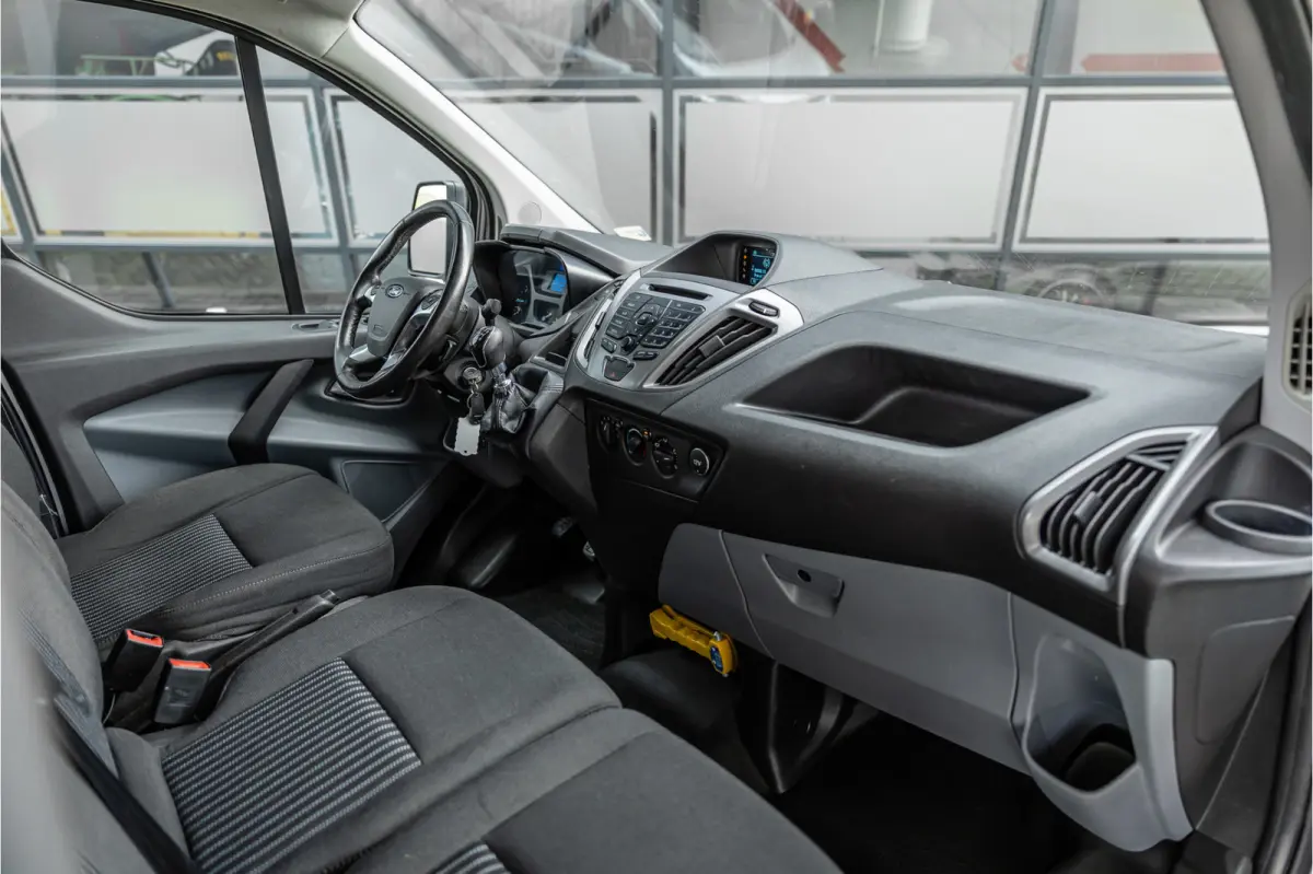 270 2.2 TDCI | Cruise control | PDC | Airco | 3-Zitter | Trekhaak | Bluetooth | Orig. NL auto | Nieuwe APK