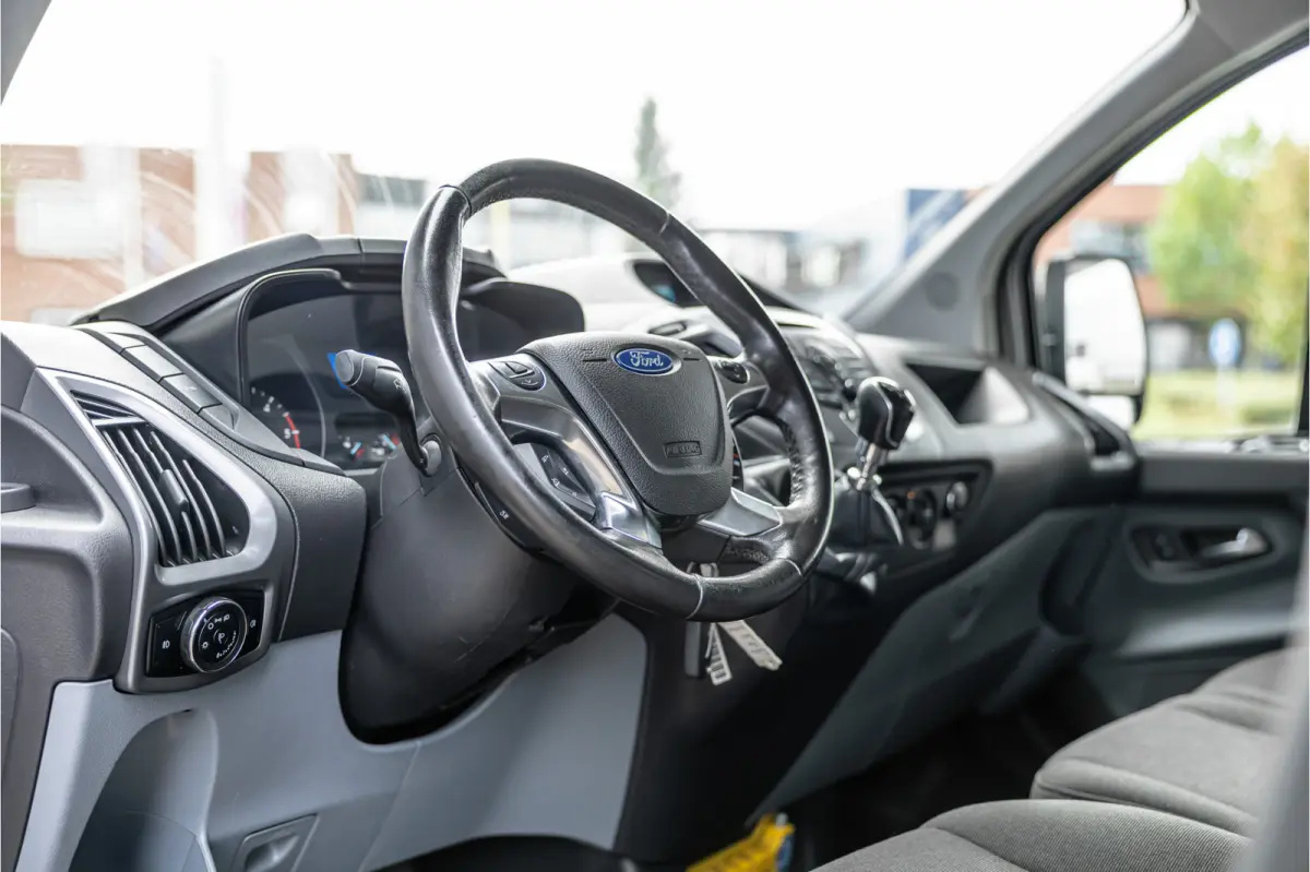 270 2.2 TDCI | Cruise control | PDC | Airco | 3-Zitter | Trekhaak | Bluetooth | Orig. NL auto | Nieuwe APK