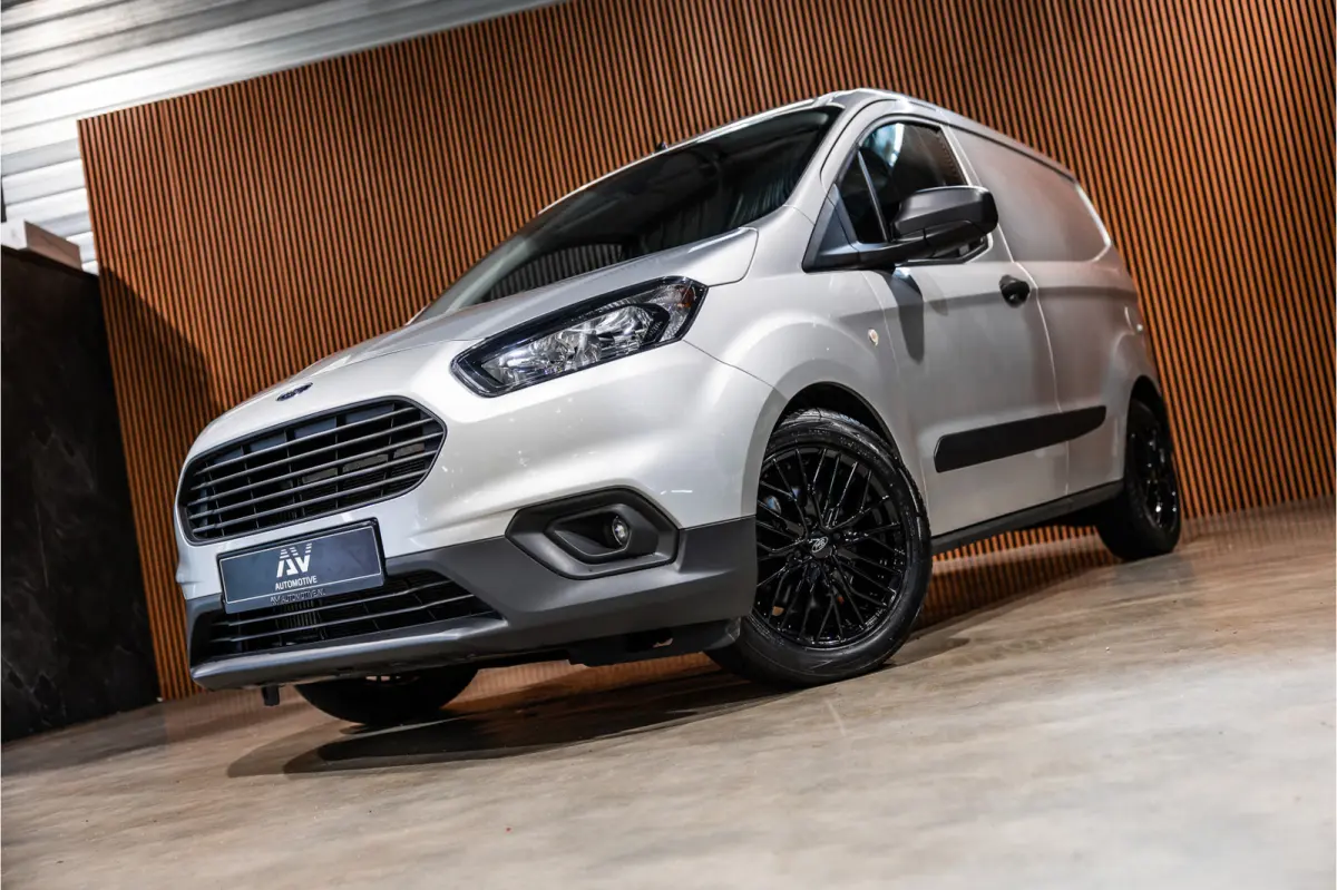 1.0 100 PK | Benzine | Navigatie | CarPlay | PDC | Stoelverwarming | Cruise control | MF Stuur | Airco | Nieuwe APK | Dealer onderhouden