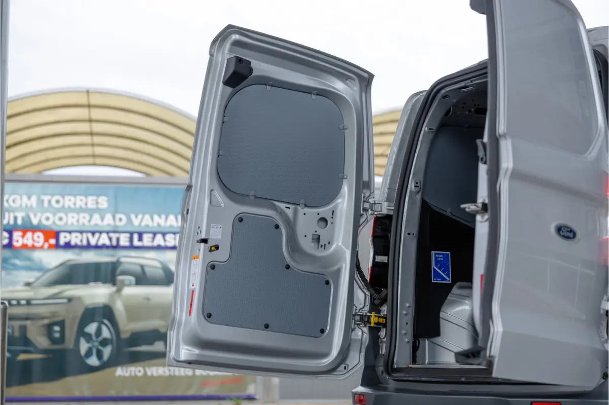 1.0 100 PK | Benzine | Navigatie | CarPlay | PDC | Stoelverwarming | Cruise control | MF Stuur | Airco | Nieuwe APK | Dealer onderhouden