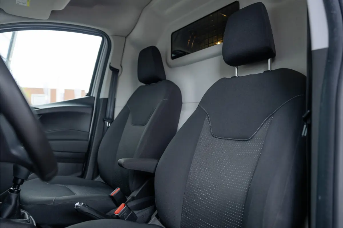 1.0 100 PK | Benzine | Navigatie | CarPlay | PDC | Stoelverwarming | Cruise control | MF Stuur | Airco | Nieuwe APK | Dealer onderhouden