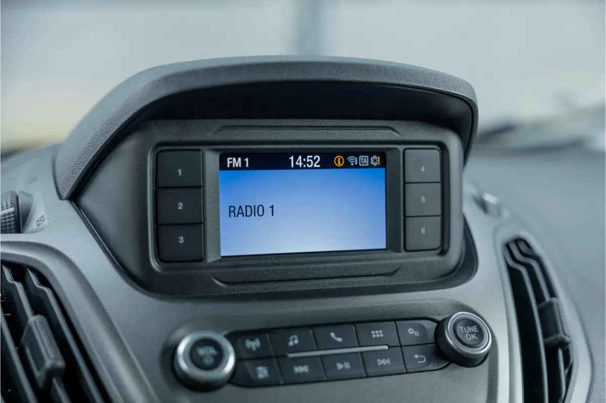 1.0 100 PK | Benzine | Navigatie | CarPlay | PDC | Stoelverwarming | Cruise control | MF Stuur | Airco | Nieuwe APK | Dealer onderhouden