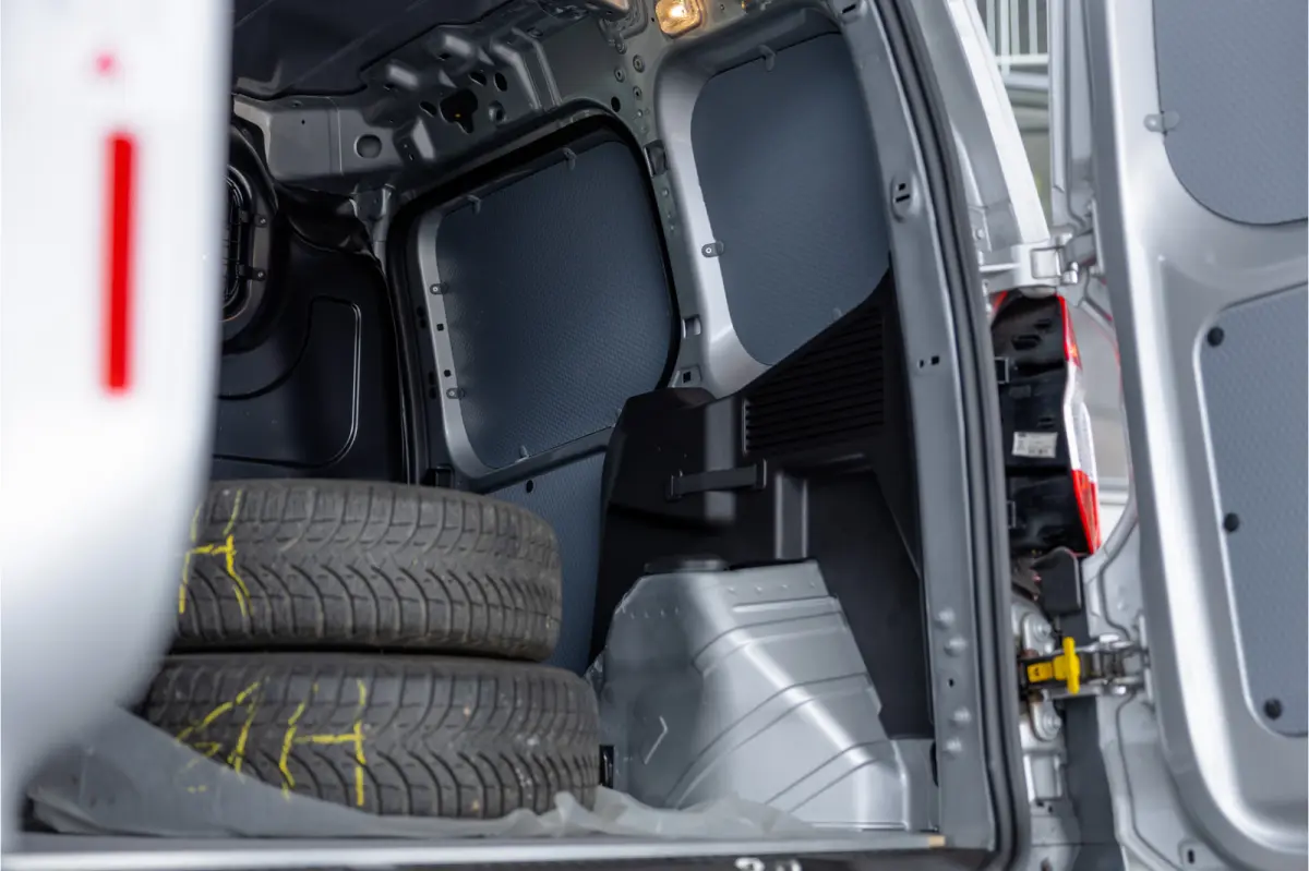 1.0 100 PK | Benzine | Navigatie | CarPlay | PDC | Stoelverwarming | Cruise control | MF Stuur | Airco | Nieuwe APK | Dealer onderhouden