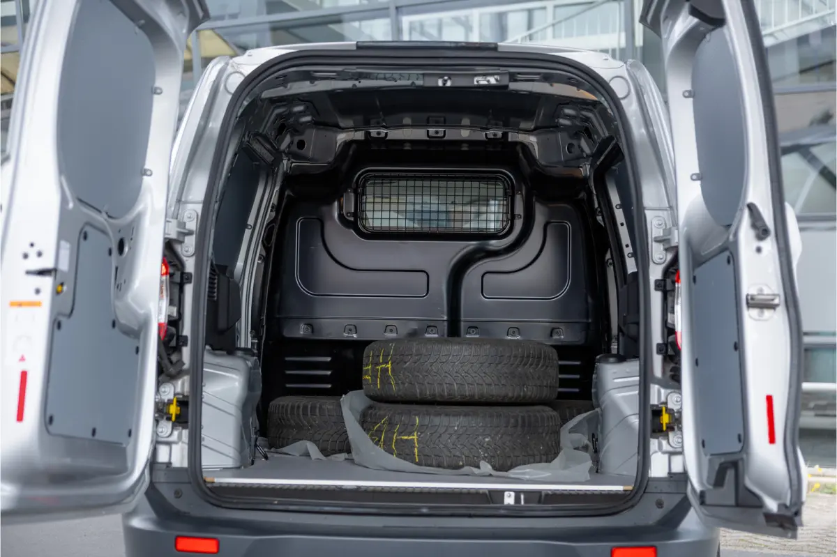 1.0 100 PK | Benzine | Navigatie | CarPlay | PDC | Stoelverwarming | Cruise control | MF Stuur | Airco | Nieuwe APK | Dealer onderhouden