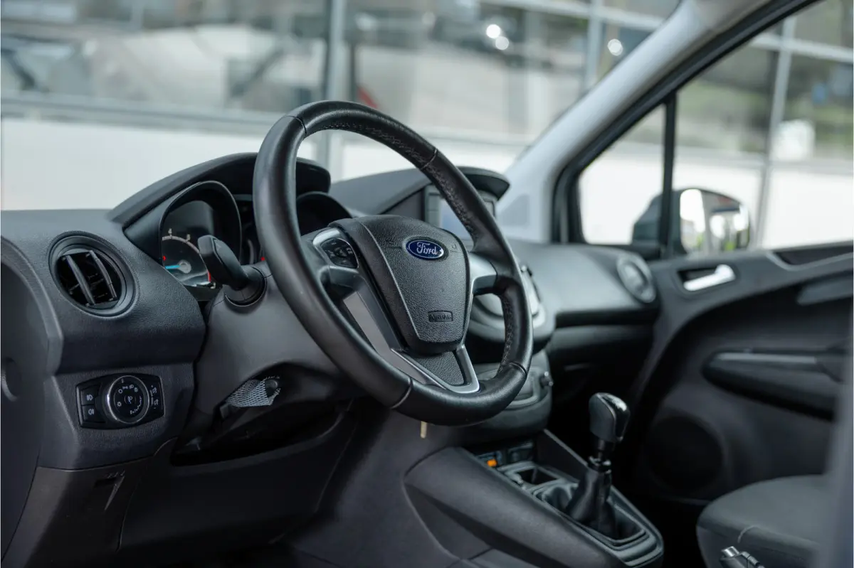 1.0 100 PK | Benzine | Navigatie | CarPlay | PDC | Stoelverwarming | Cruise control | MF Stuur | Airco | Nieuwe APK | Dealer onderhouden