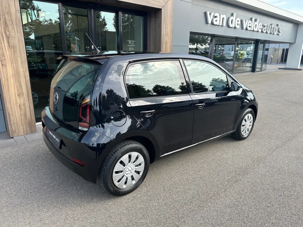 Up! 1.0 65pk Move Up! Cruise | Stoelverwarming | Camera | 4-season | Mistlampen | Bluetooth | Rijklaar incl. 1 jaar Bovag garantie