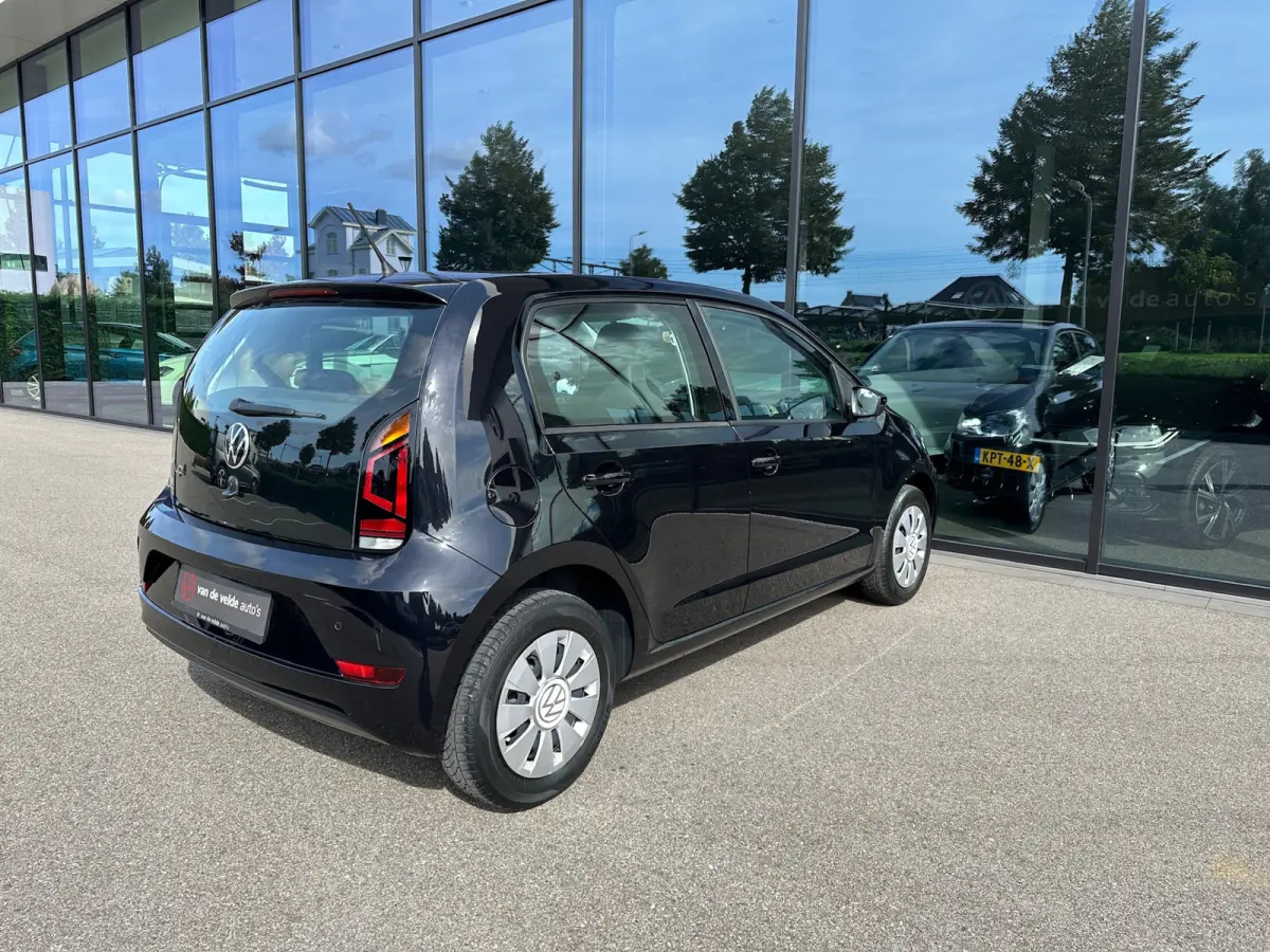Up! 1.0 65pk Move Up! Cruise | Stoelverwarming | Camera | 4-season | Mistlampen | Bluetooth | Rijklaar incl. 1 jaar Bovag garantie