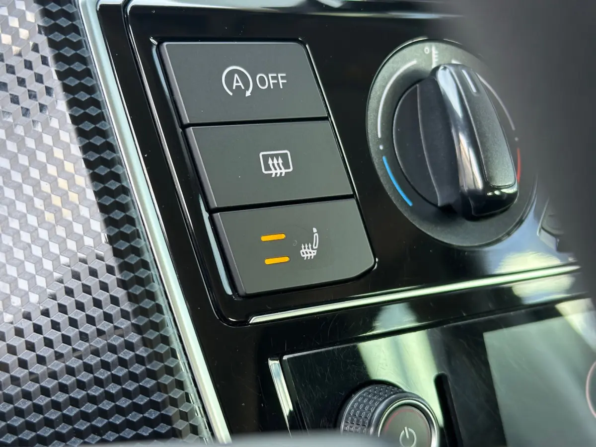Up! 1.0 65pk Move Up! Cruise | Stoelverwarming | Camera | 4-season | Mistlampen | Bluetooth | Rijklaar incl. 1 jaar Bovag garantie
