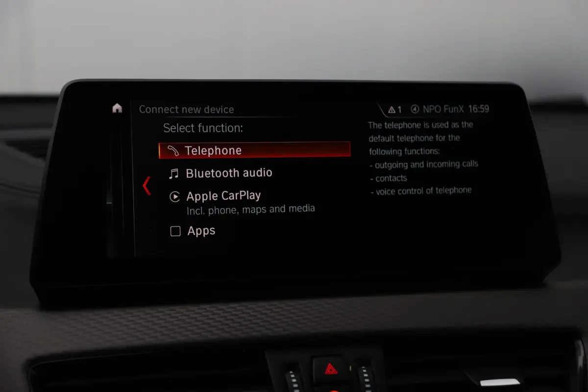 sDrive20i M Sport Business Edition Plus Automaat Panoramadak Leder Sportstoelen Head Up Display M Brooklyn Grau Sfeerverlichting LED Stuur & Stoelverwarming