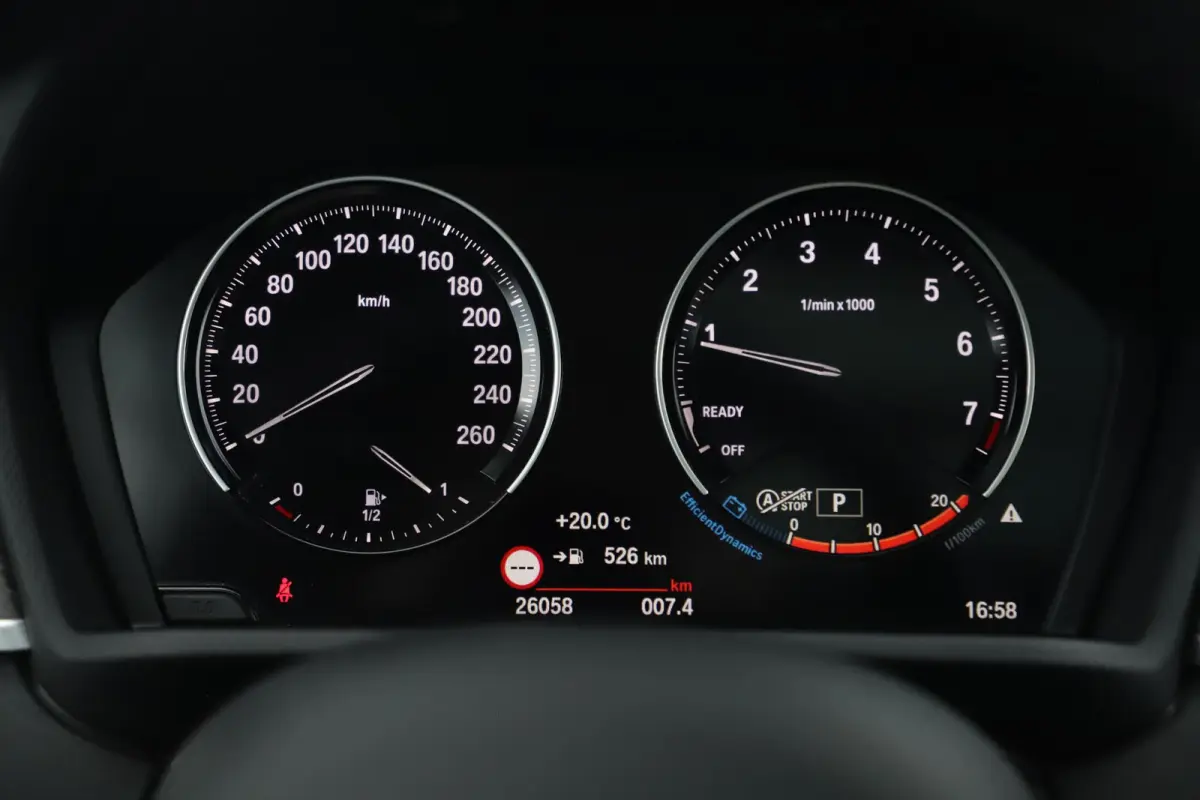 sDrive20i M Sport Business Edition Plus Automaat Panoramadak Leder Sportstoelen Head Up Display M Brooklyn Grau Sfeerverlichting LED Stuur & Stoelverwarming