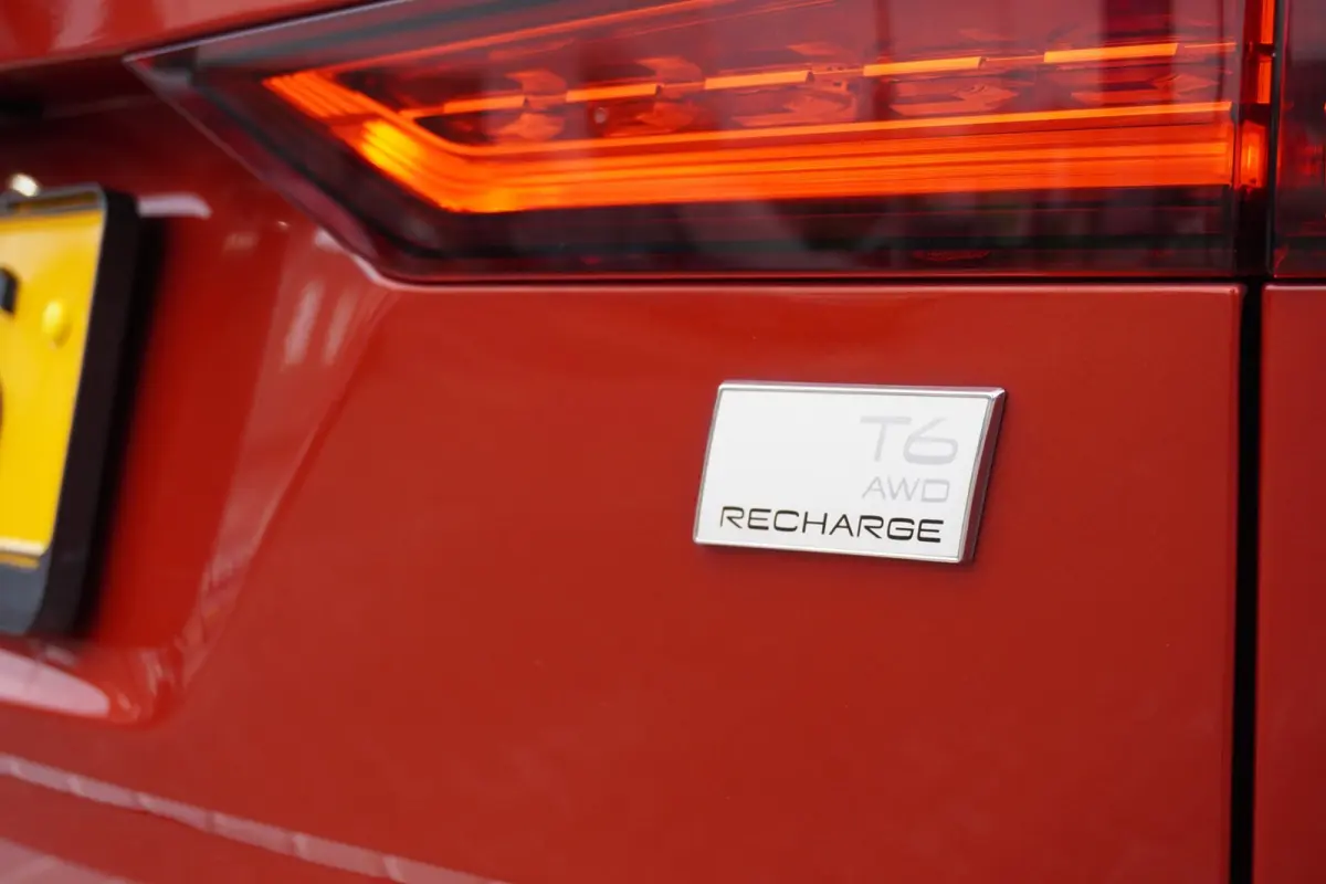 2.0 T6 Plug-in hybrid AWD Plus Dark | Automaat | 113.000KM | Vol opties | 2022 | Dealerauto | Inruil mogelijk
