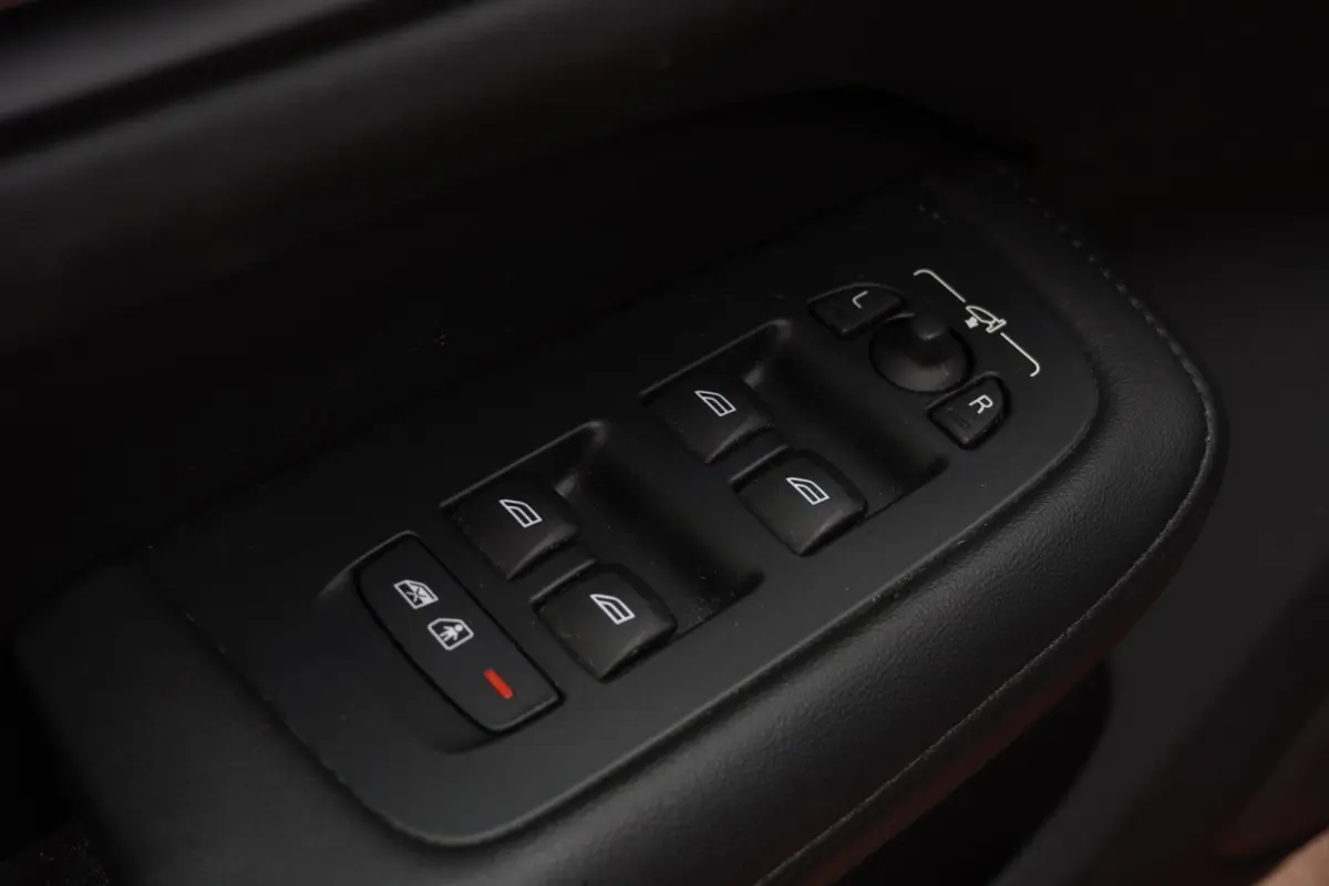2.0 T6 Plug-in hybrid AWD Plus Dark | Automaat | 113.000KM | Vol opties | 2022 | Dealerauto | Inruil mogelijk