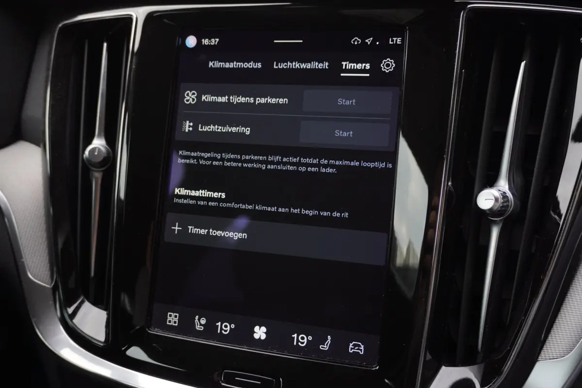 2.0 T6 Plug-in hybrid AWD Plus Dark | Automaat | 113.000KM | Vol opties | 2022 | Dealerauto | Inruil mogelijk