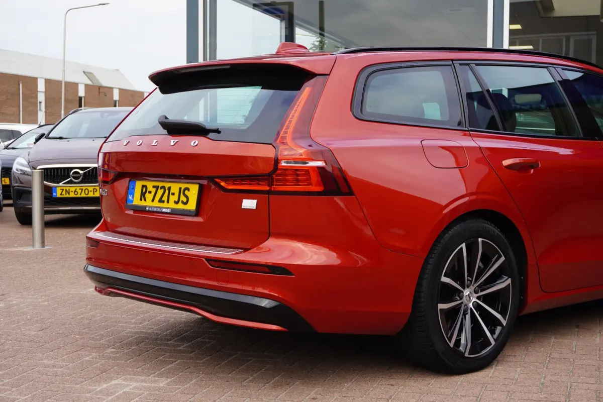 2.0 T6 Plug-in hybrid AWD Plus Dark | Automaat | 113.000KM | Vol opties | 2022 | Dealerauto | Inruil mogelijk