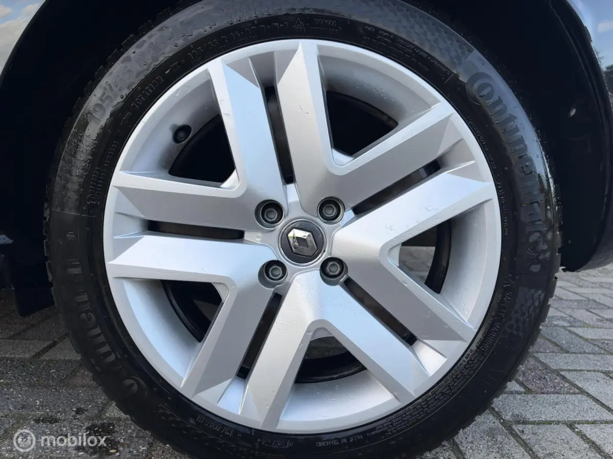 1.0 TCe 100pk Zen 2020 / Carplay / Cruisecontrol / DAB+ / Navigatie / Dealeronderhouden NAP