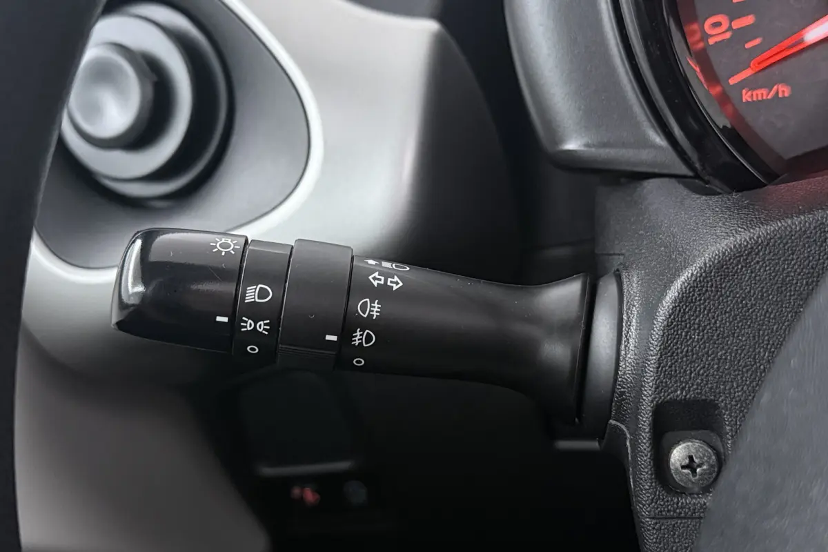 1.0 VTi Active (CABRIO TOP, BLUETOOTH, AIRCO)