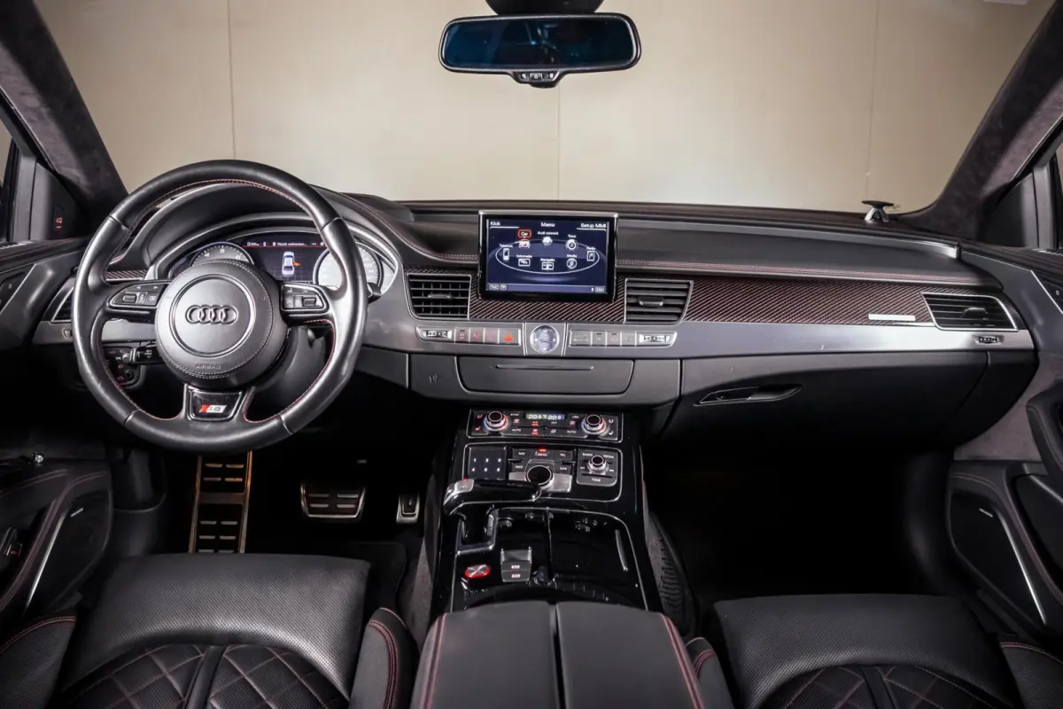 4.0 TFSI S8 plus|Keramisch|B&O|Matrix|Softclose|Night-Vision|Carbon