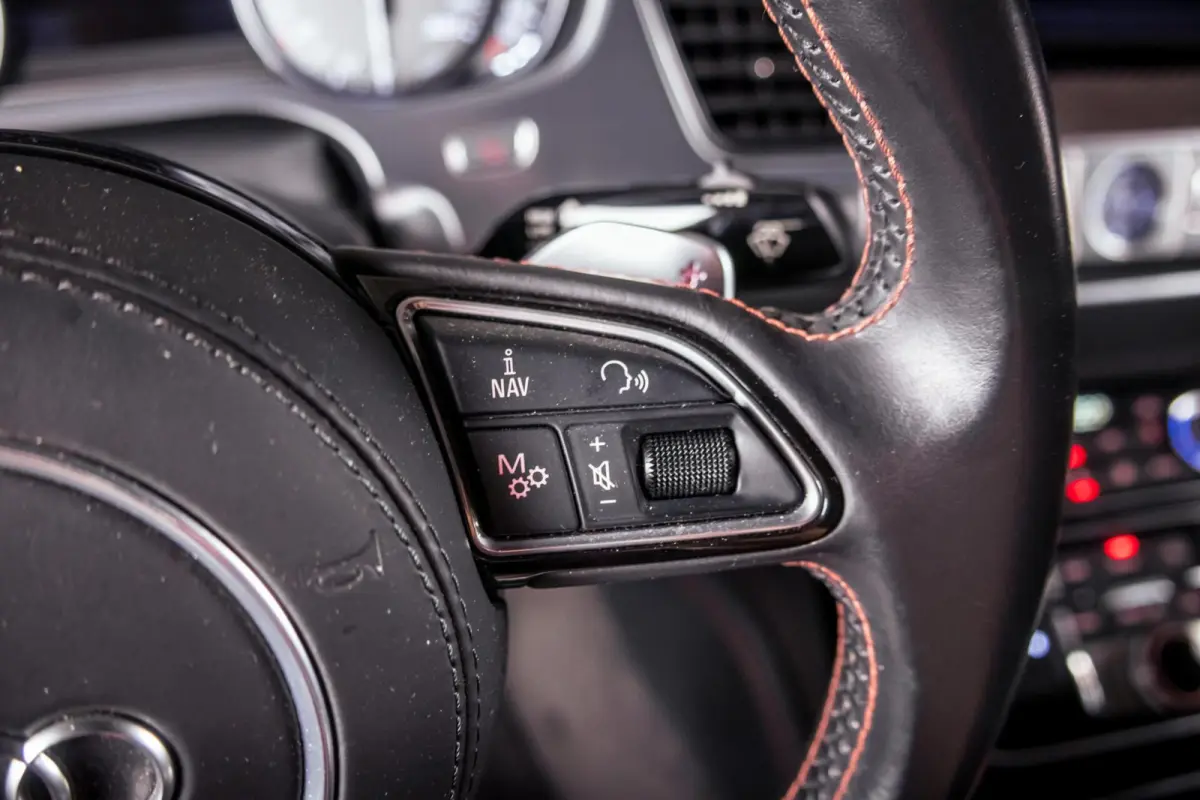 4.0 TFSI S8 plus|Keramisch|B&O|Matrix|Softclose|Night-Vision|Carbon