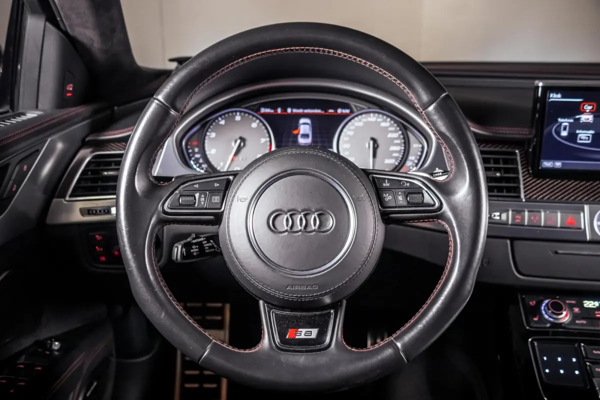 4.0 TFSI S8 plus|Keramisch|B&O|Matrix|Softclose|Night-Vision|Carbon