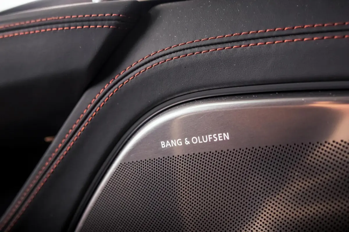 4.0 TFSI S8 plus|Keramisch|B&O|Matrix|Softclose|Night-Vision|Carbon